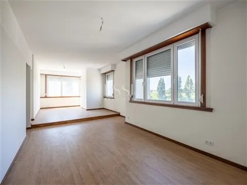 Appartement 5 chambres à louer à Foco