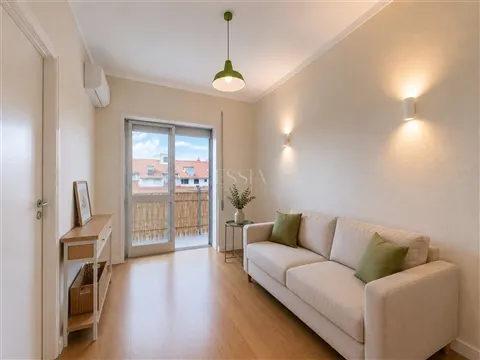 Apartamento de un dormitorio con balcón junto a la Plaza Velázquez