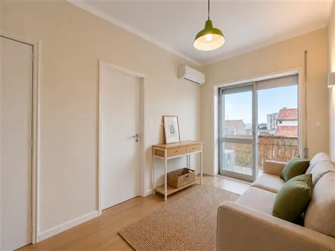 Apartamento de un dormitorio con balcón junto a la Plaza Velázquez