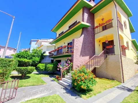 独立式的房子 5个房间