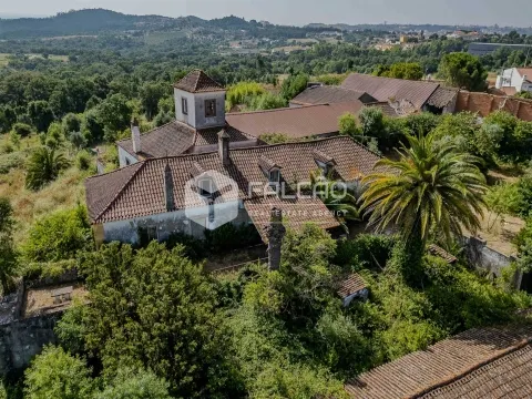 Landbesitz 6+3 Schlafzimmer