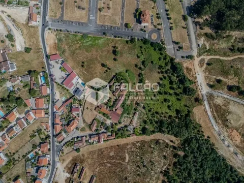 Landbesitz 6+3 Schlafzimmer