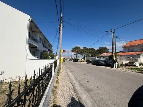 TERRENO URBANO  |  PARA CONSTRUÇÃO  |  Com 1021 m2  |  VALE MILHAÇOS  |  CORROIOS