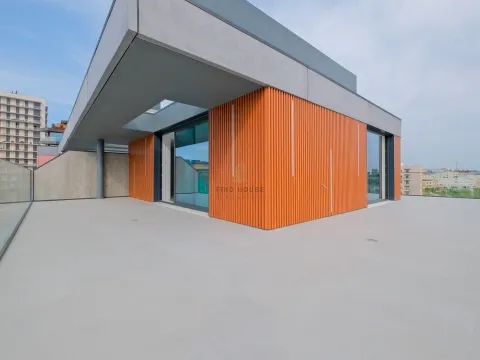 Apartamiento duplex de 4 habitaciones