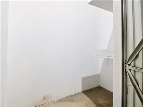 Apartamento T2 com suíte, varanda, garagem e arrumos – Avenida da Conduta