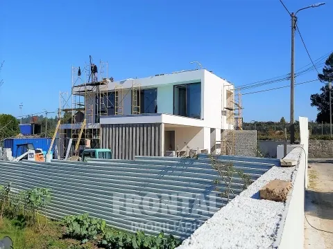 Terreno para Construção de Moradia - 3 Frentes | Baguim do Monte, Gondomar
