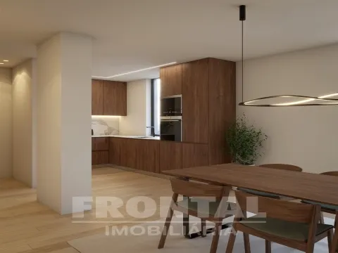 Oportunidade Única: T2 com Varanda e Garagem no PrestigeLiving Costa Cabral