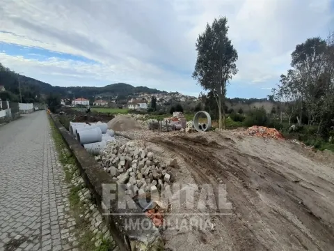 Land with Approved Project for a 4-Bedroom House | Âncora, Caminha, Viana do Castelo