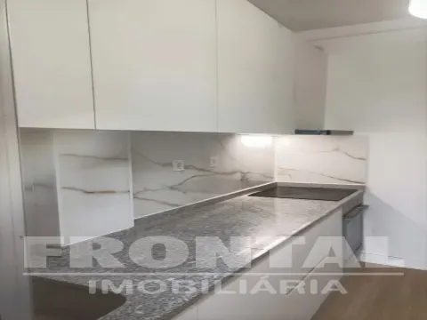 Apartamento T4 Totalmente remodelado à venda | Localização central no Porto