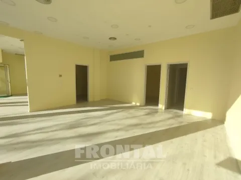Loja Comercial com 99,97 m² - Alto Potencial de Negócio | São Mamede de Infesta