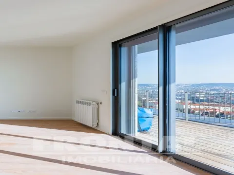 Penthouse T1 nas Antas, Porto