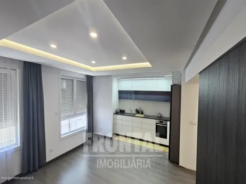 Appartement rénové 2+1 chambres | 2 suites et 2 places de parking