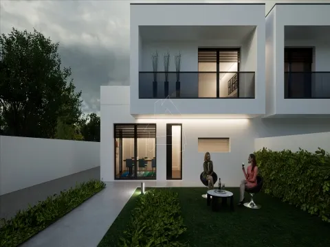 Moradia Geminada T3- Ovar