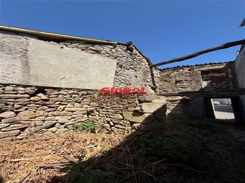 Detached house to restore
