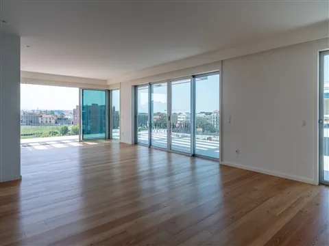 Penthouse T4 de Luxo na Seca do Bacalhau, Gaia