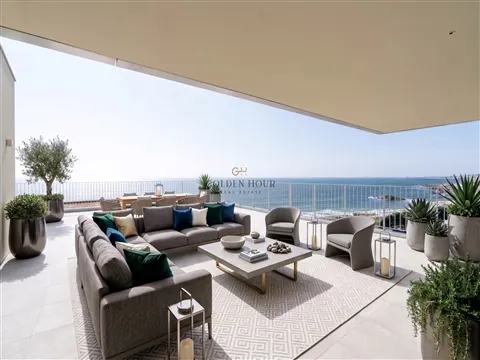 Penthouse T4 Duplex de Luxe à Gaia | Golden Hour Real Estate