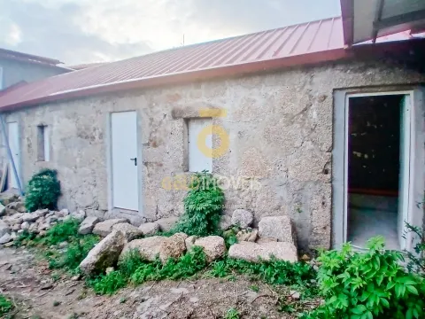 Moradia para Restaurar T4