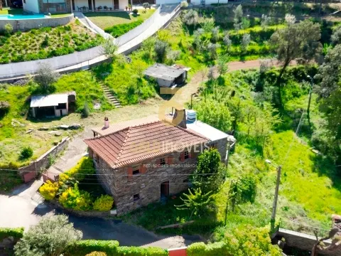 Moradia para Restaurar T2