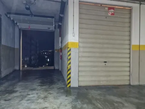 Garagem  para arrendamento