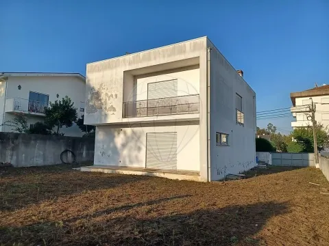 Moradia T3 para venda