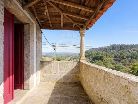 Moradia T4 para venda