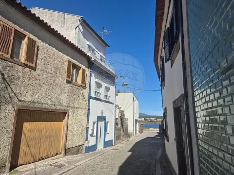 Moradia T4 para venda