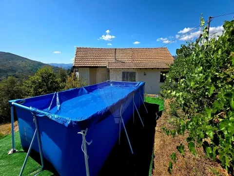 Moradia T4 para venda
