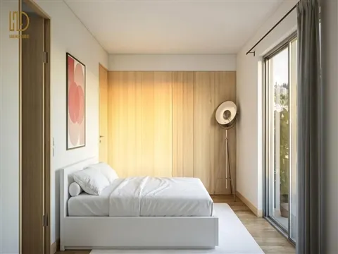 3-Bedroom Duplex Townhouse with Private Garden in Porto