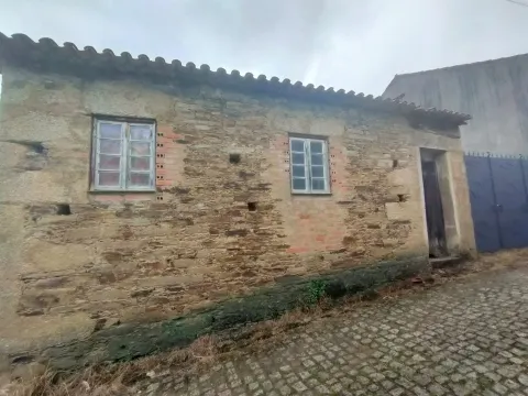 Moradia para Restaurar T2