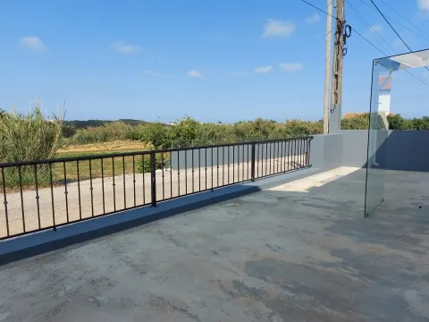 Excelente oportunidade situada na pacata freguesia de Santa Bárbara