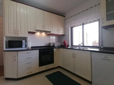 Apartamento T1 a 200 metros da areia