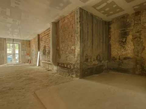 Loja com possibilidade de alteração de uso para habitação