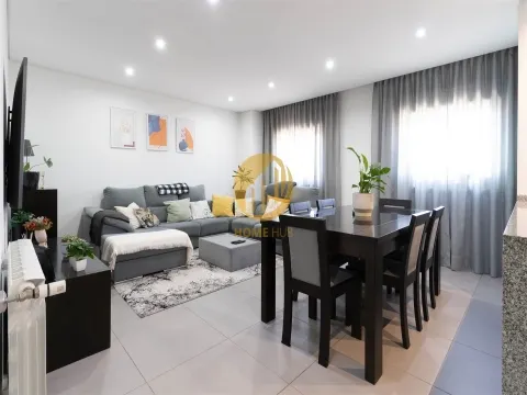 T3 Totalmente Renovado com Garagem — Ao lado do Arrábida Shopping