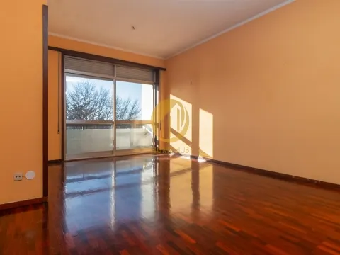 Appartamento T4 in Rua do Amial