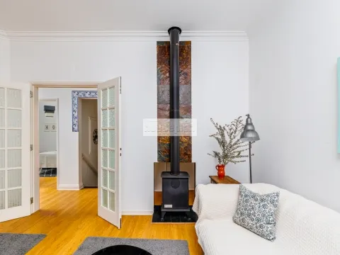 独立式住宅T5 +2，带游泳池，电影院和停车场，Junqueiro，Carcavelos / 出售/ 1.800.000