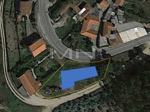510m2 de Natureza a um Passo do Porto - 2 frentes