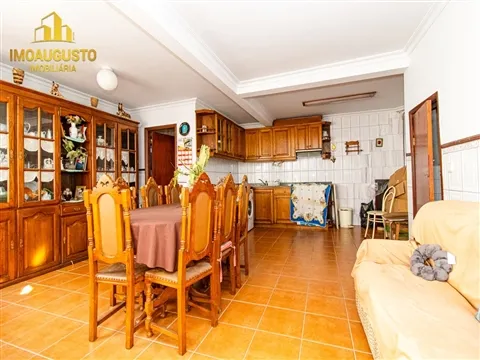 Moradia T4 Venda