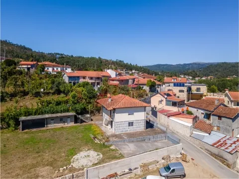 MORADIA  E TERRENO COM ÓTIMAS VISTAS EM GOLÃES - FAFE!