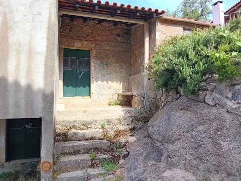 Moradia para Restaurar T2