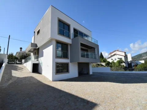 Maison isolée 4 Chambre(s)