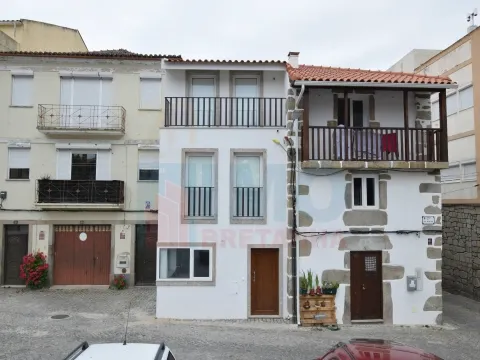 Detached house to restore T2