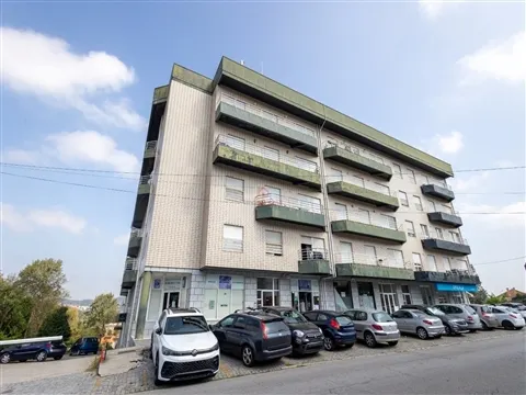 Apartamento T3 em Riba d´ Ave, Vila Nova de Famalicão
