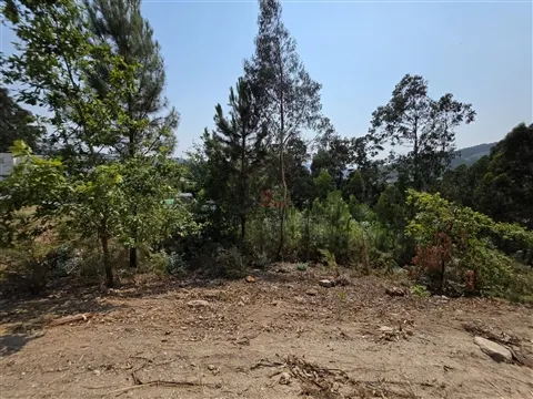 Terreno para Construção com 1.107,93m2 em São Paio, Vizela