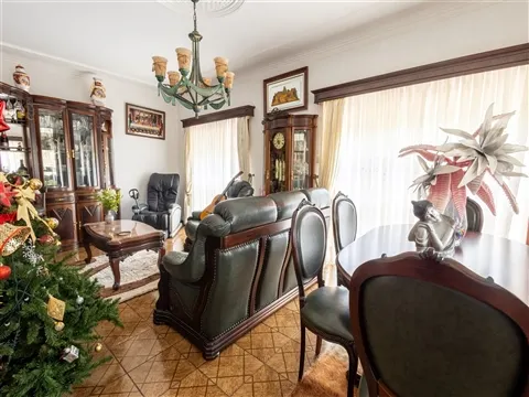 Moradia T5 em Santa Eulália, Vizela