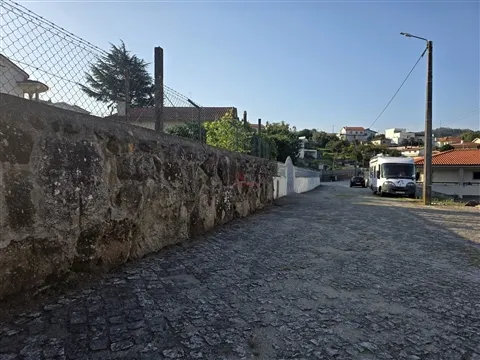 Terreno para Construção com 2.003M2 com PIP APROVADO em Roriz, Santo Tirso