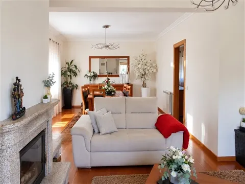 Moradia T3 em Vila das Aves, Santo Tirso