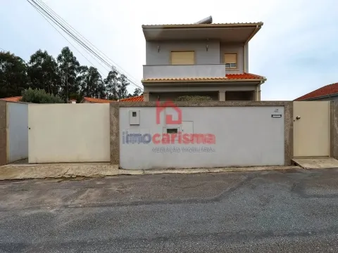 Moradia Individual T3 para Arrendamento em Landim, Vila Nova de Famalicão
