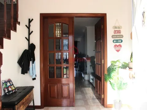 Individual T4 House in Gondar, Guimarães
