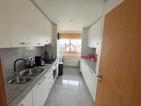 Apartamento T2 para Arrendamento na Senhora da Hora, Matosinhos