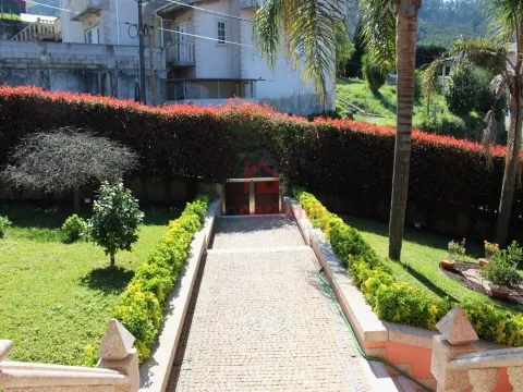 Ground-floor 3-Bedroom House in São Tomé de Negrelos, Santo Tirso